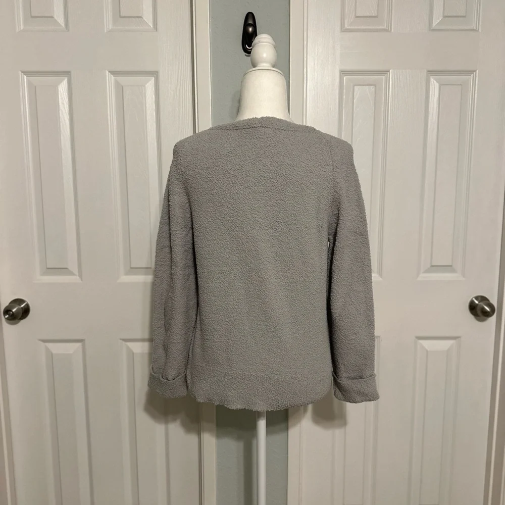 All Row Gray Fuzzy Sweater Size Medium - Picture 5 of 5